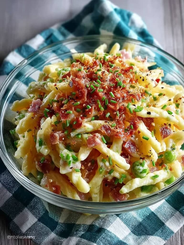Spätzlesalat Rezept: Cremig, Frisch & Blitzschnell mit Frischkäse-Dressing