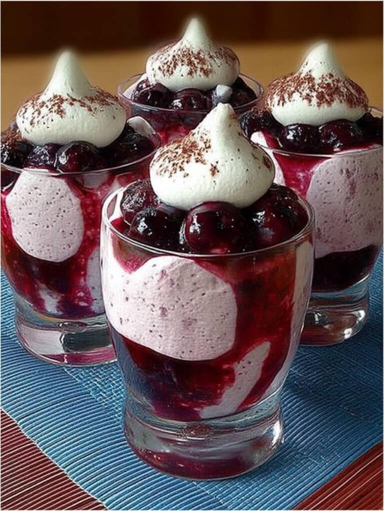 Himmlisches Heidelbeer-Mascarpone Dessert: Cremig, frisch & einfach ohne Backen