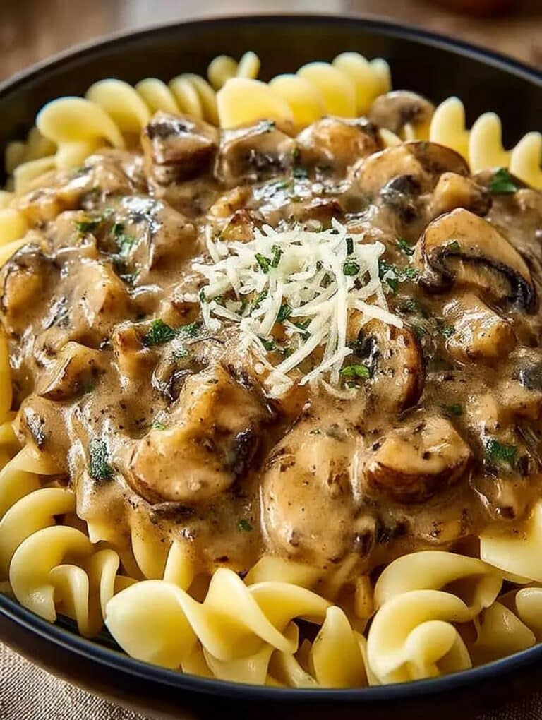 Pilz Stroganoff: Cremiges Wohlfühlgericht – Einfach, Schnell & Vegan/Vegetarisch Varianten