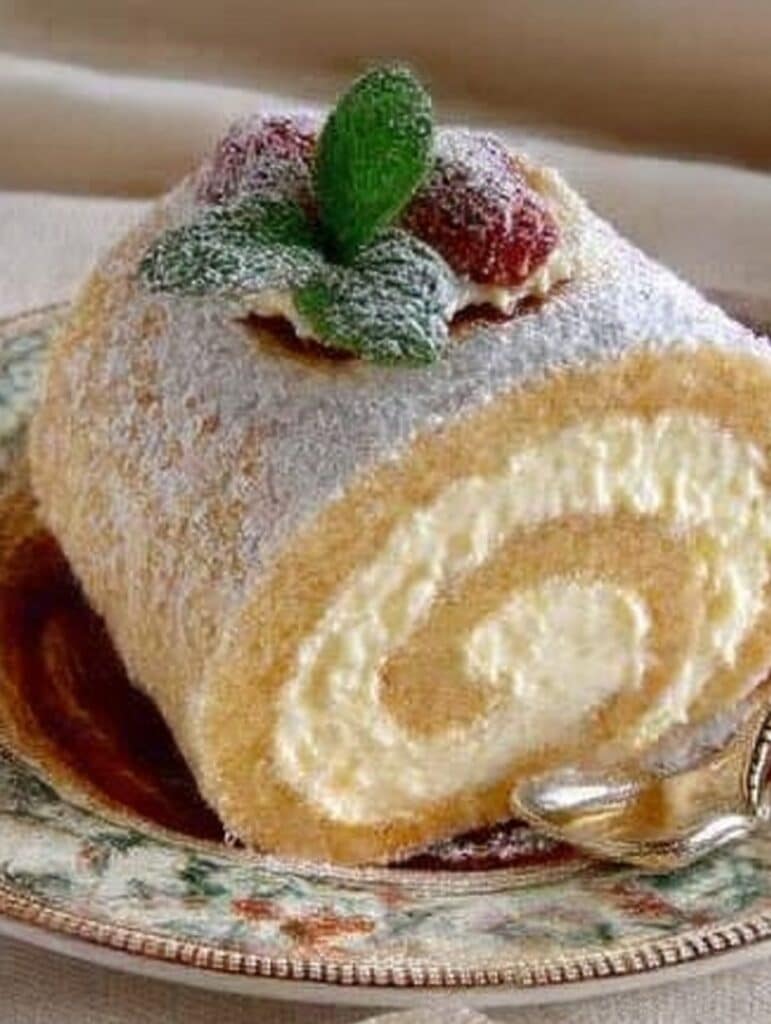 Der perfekte Biskuitteig: Luftig, einfach & vielseitig – Dein Grundrezept für süße Träume