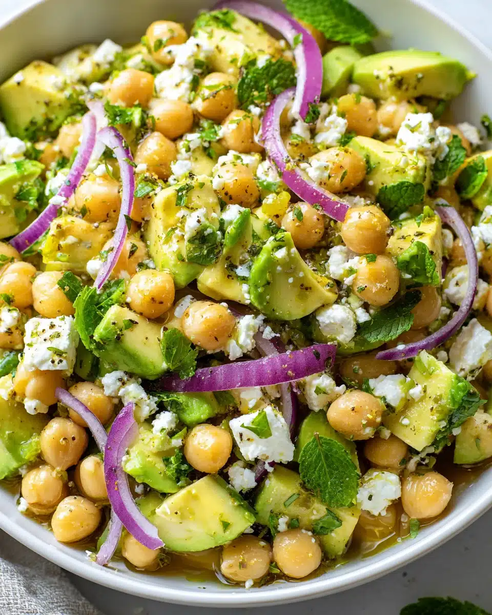 Cremiger Kichererbsen Feta Avocado Salat: Frisch & Köstlich 4 Cremiger Kichererbsen Feta Avocado Salat: Frisch & Köstlich